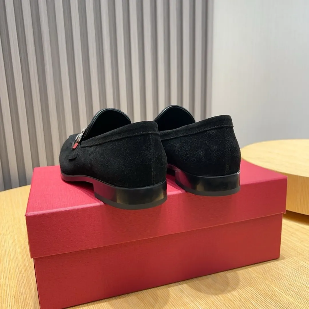 Men's Men's Shoes💰P640💰🔥《Ferragamo》👏Latest • High-end top brand luxury ~ purchasing agency, top quality ~. New fashionable business men's shoes🔜The uppers are made of original open-edge beaded cowhide➕cowhide·lining, with fine workmanship. The original stylish and soft combination wear-resistant and non-slip outsole is light and comfortable on the feet. The real thing looks better in real photos. Size: 38--44
